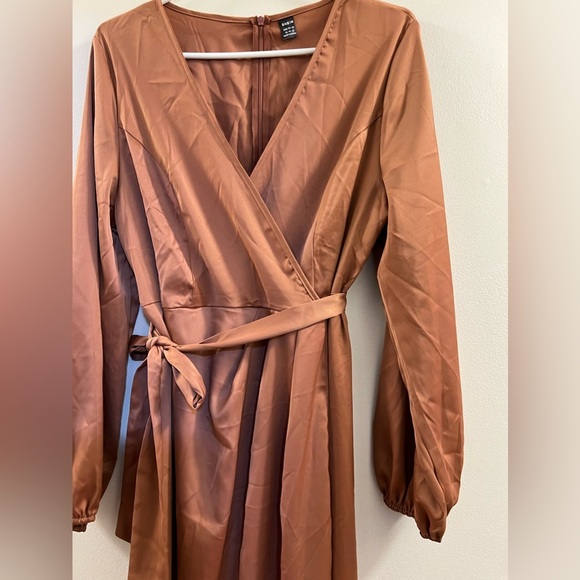 Satin Dress Deep V-Neck Long Sleeve Tie Waist Split Midi Dress W. - Picture 12 of 13